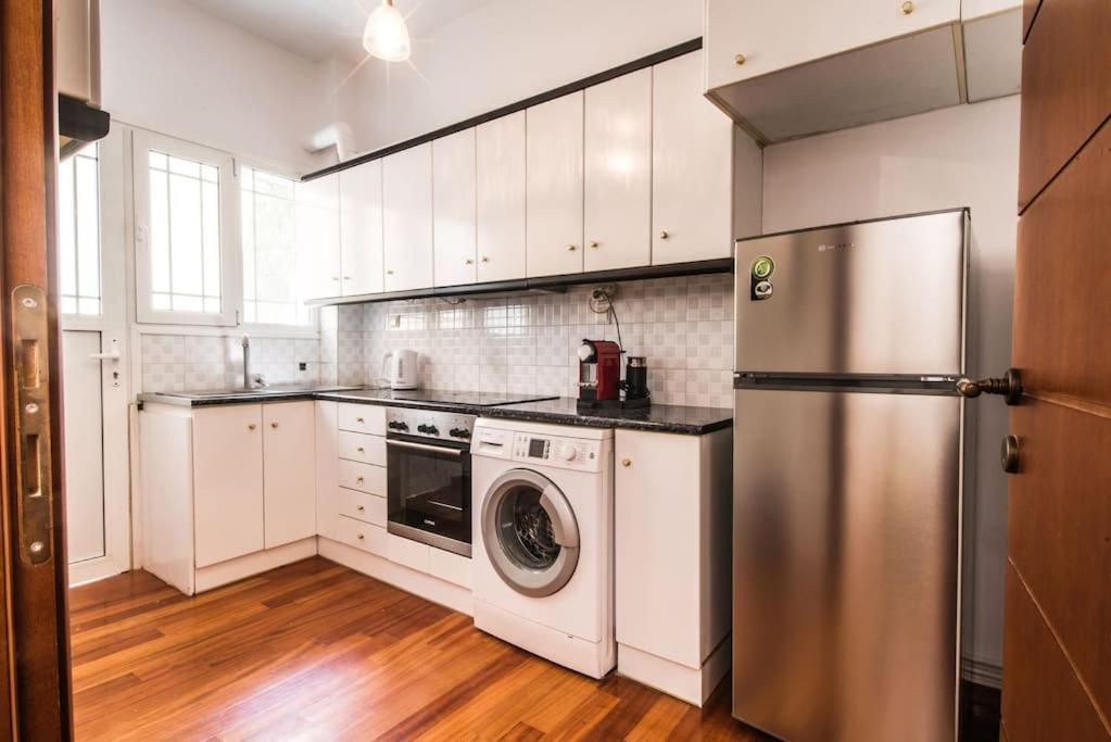 Kifisia Kallisti Suites Атина Екстериор снимка